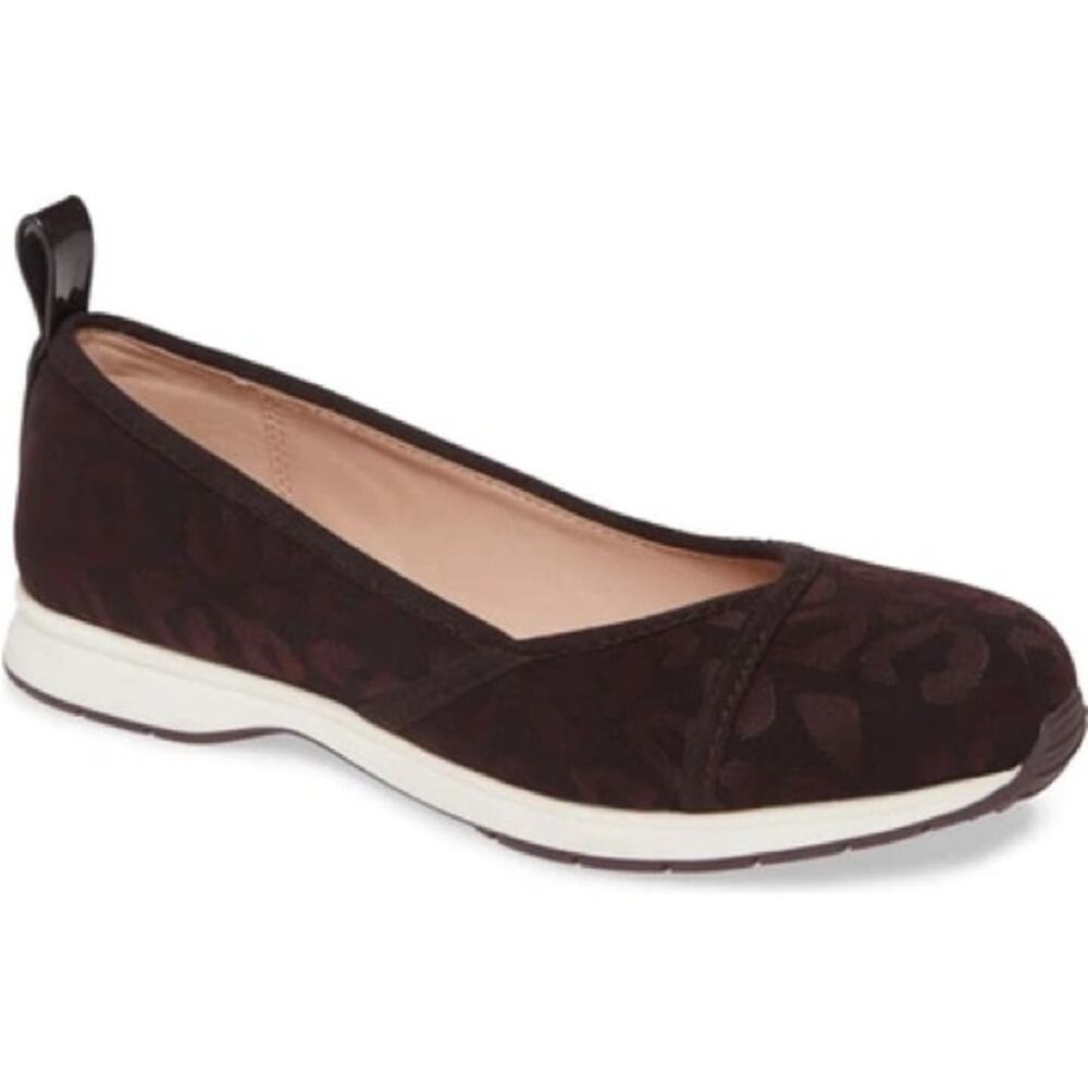 Taryn Rose | Size 9.5 Bobbi Flat in Mahogany Sporty Sneaker Flat Leopard comfy